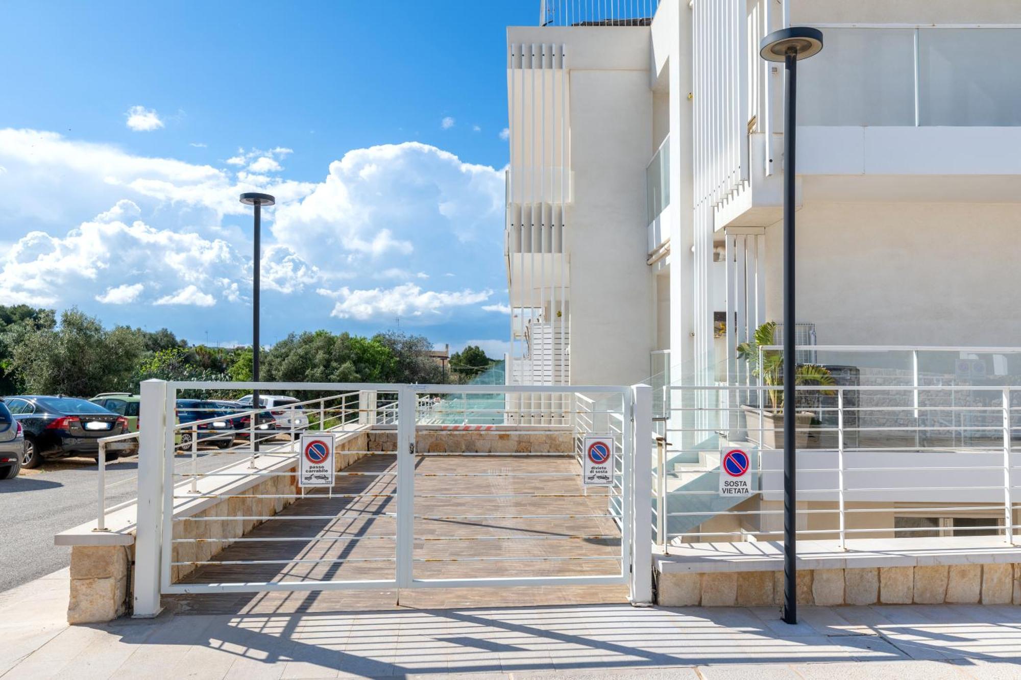 Exclusive Deluxe Apt Up To 6 People & Heated Tub Polignano a Mare Exteriör bild