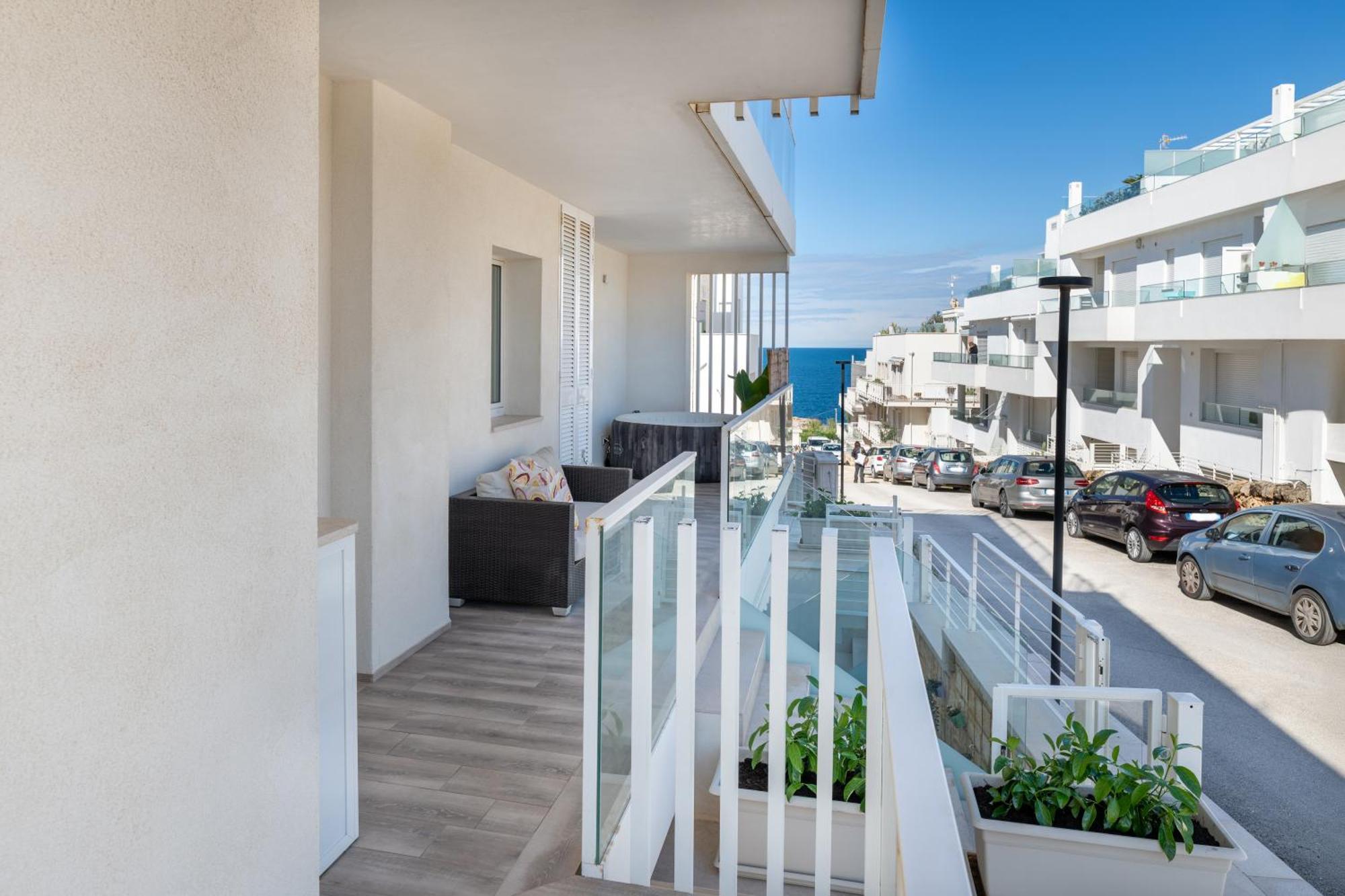 Exclusive Deluxe Apt Up To 6 People & Heated Tub Polignano a Mare Exteriör bild
