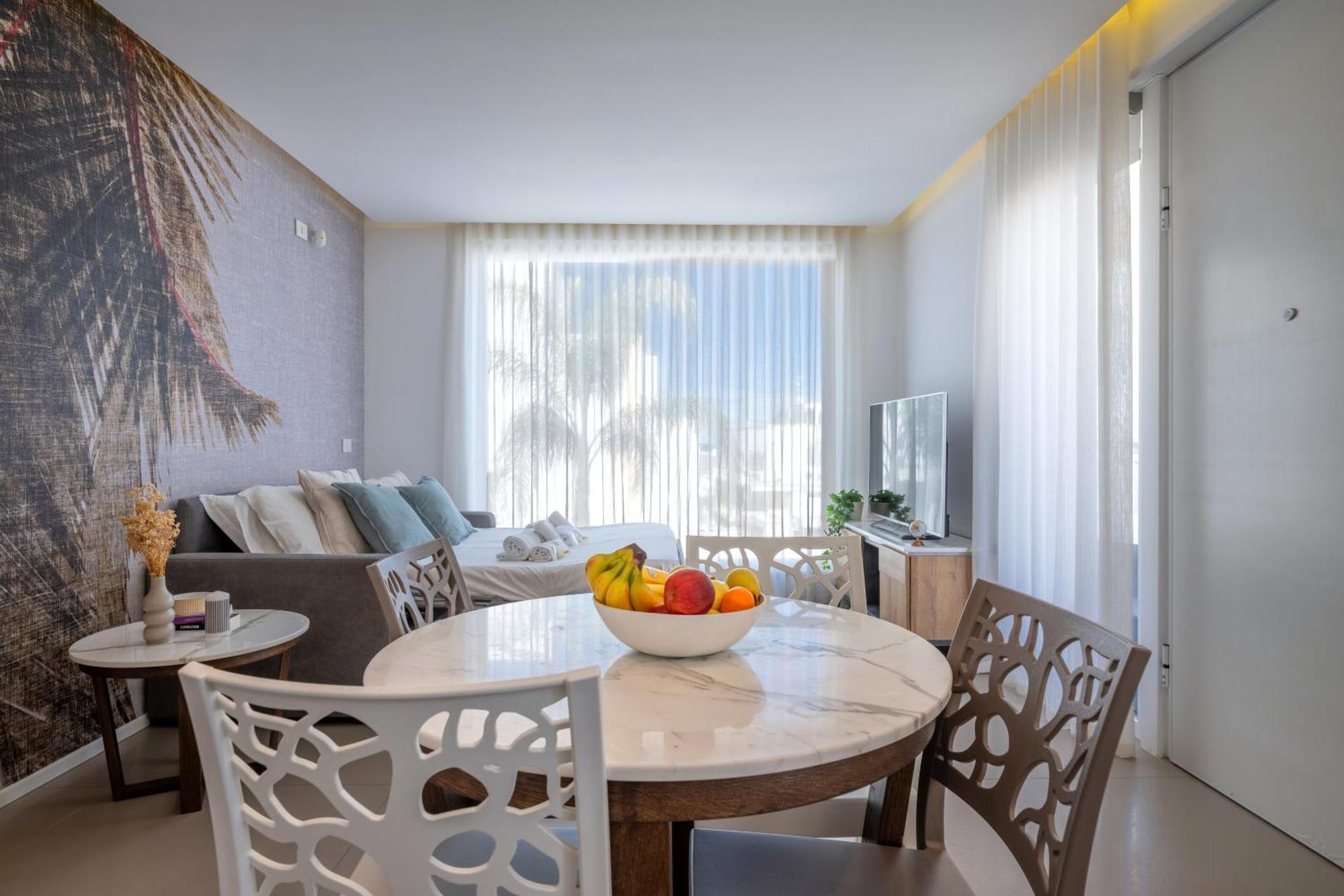 Exclusive Deluxe Apt Up To 6 People & Heated Tub Polignano a Mare Exteriör bild