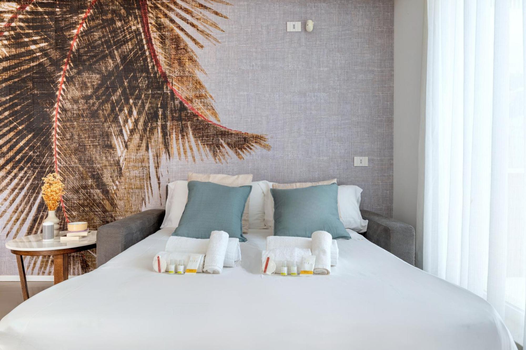 Exclusive Deluxe Apt Up To 6 People & Heated Tub Polignano a Mare Exteriör bild